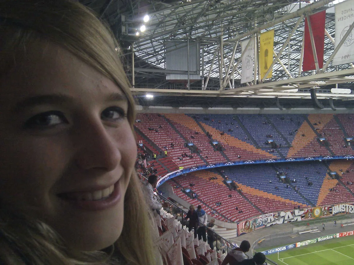 Simone  21: crazy about